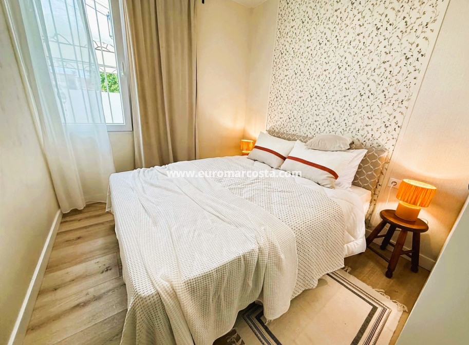 Sale - Townhouse - Torrevieja - TORREVIEJA