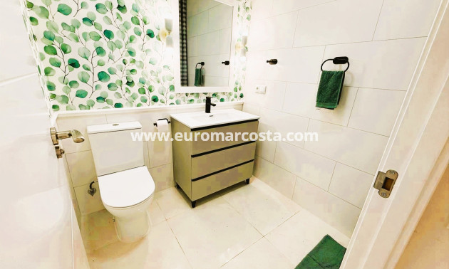 Sale - Townhouse - Torrevieja - TORREVIEJA