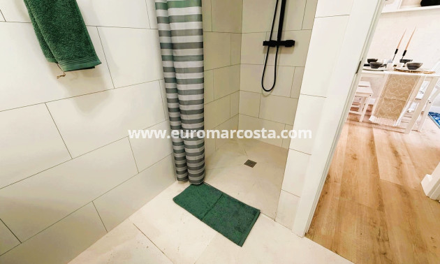 Sale - Townhouse - Torrevieja - TORREVIEJA