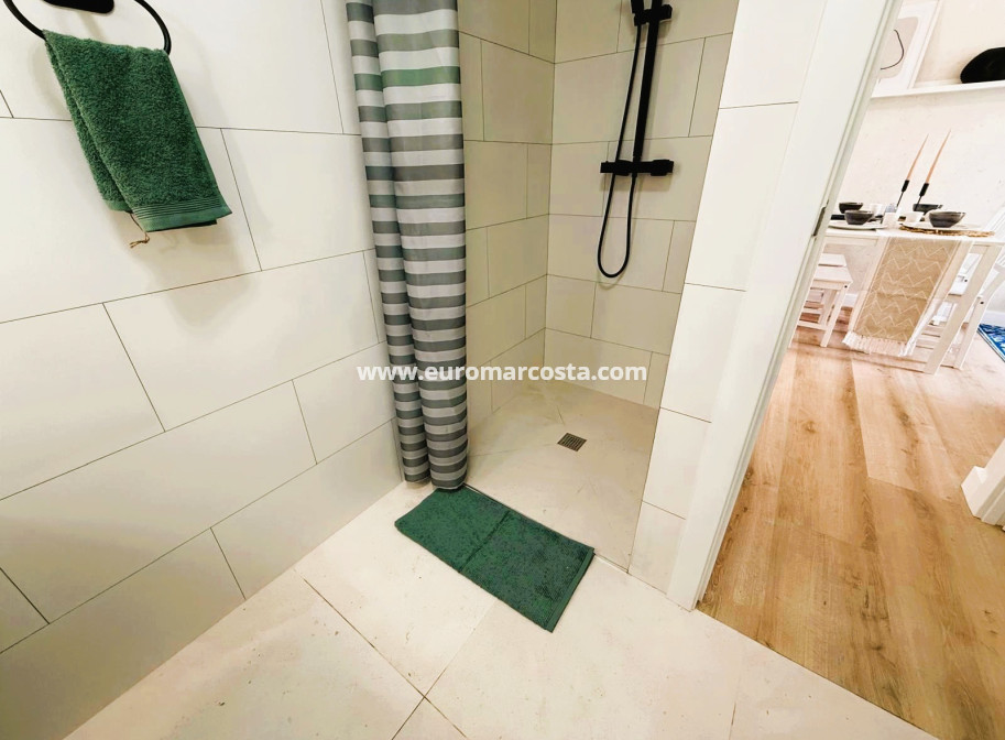 Sale - Townhouse - Torrevieja - TORREVIEJA