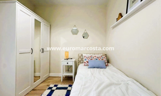 Sale - Townhouse - Torrevieja - TORREVIEJA