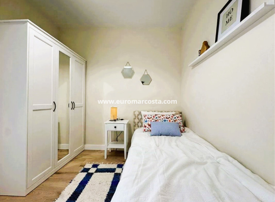 Sale - Townhouse - Torrevieja - TORREVIEJA