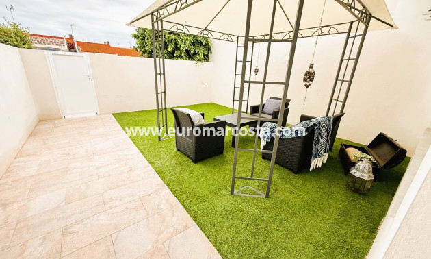 Sale - Townhouse - Torrevieja - TORREVIEJA