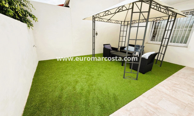 Sale - Townhouse - Torrevieja - TORREVIEJA