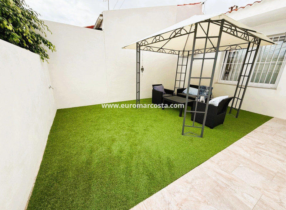 Sale - Townhouse - Torrevieja - TORREVIEJA