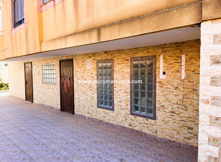 Langzeitmiete - Kommerziell - La Mata