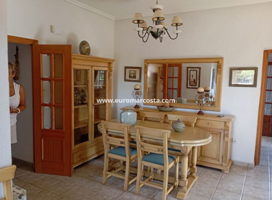 Venta - Detached house - Daya Nueva