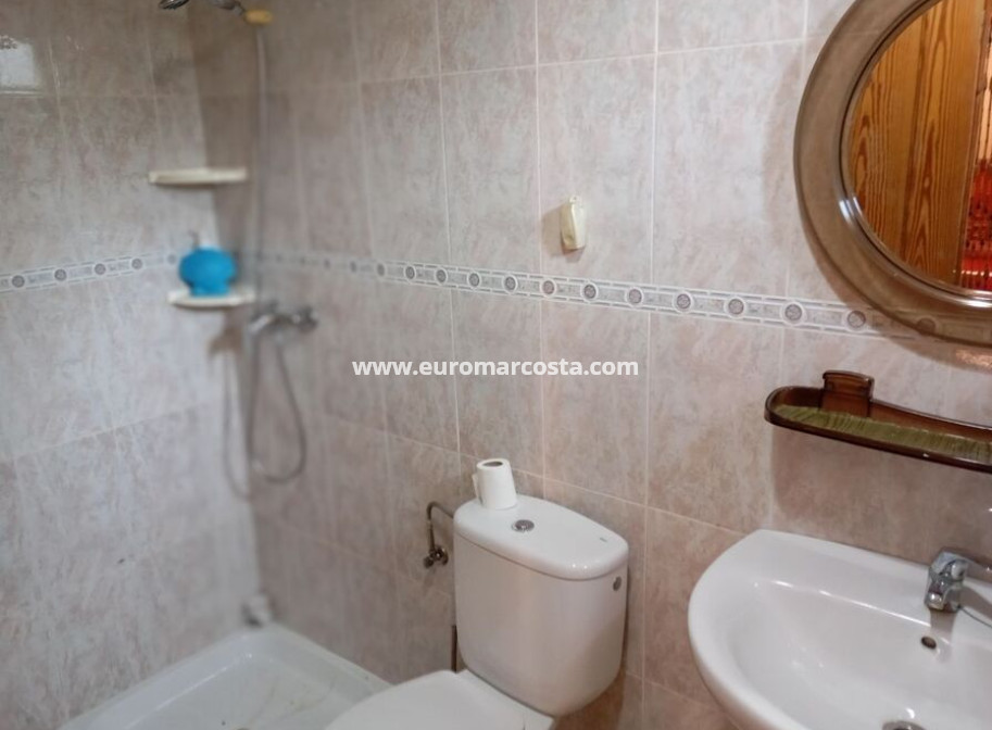 Venta - Detached house - Daya Nueva