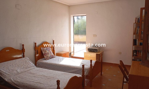 Venta - Detached house - Daya Nueva