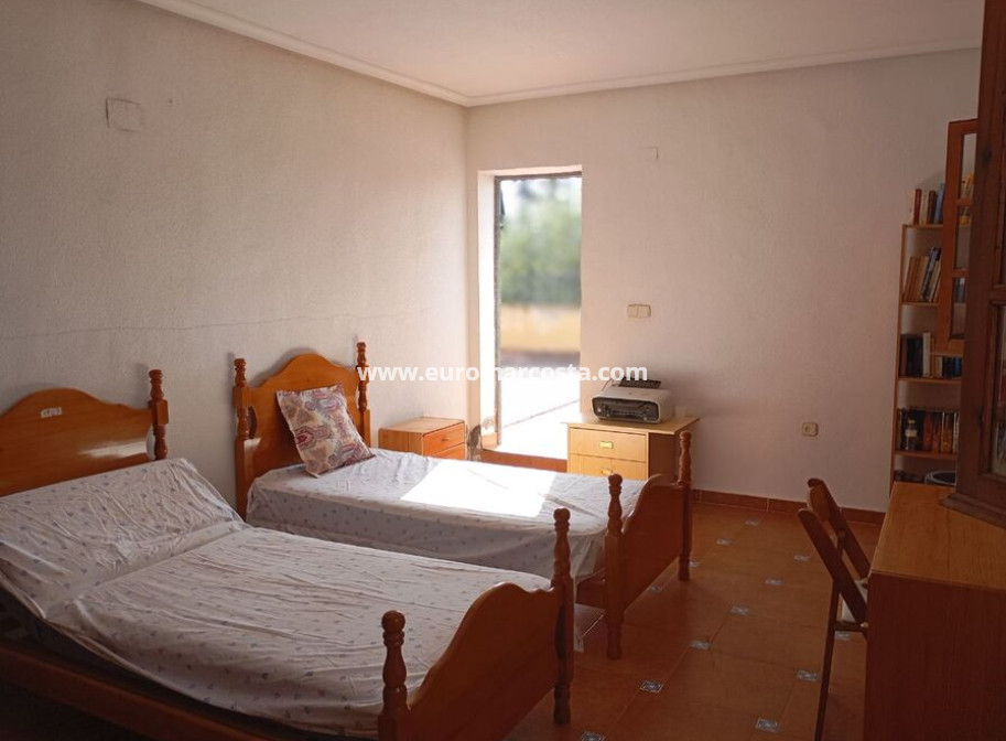 Venta - Detached house - Daya Nueva