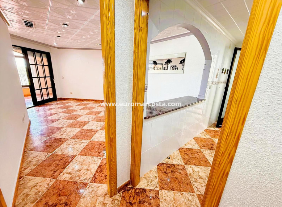 Sale - Apartment / flat - Guardamar del Segura