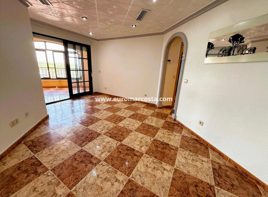 Sale - Apartment / flat - Guardamar del Segura