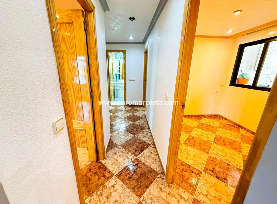 Sale - Apartment / flat - Guardamar del Segura