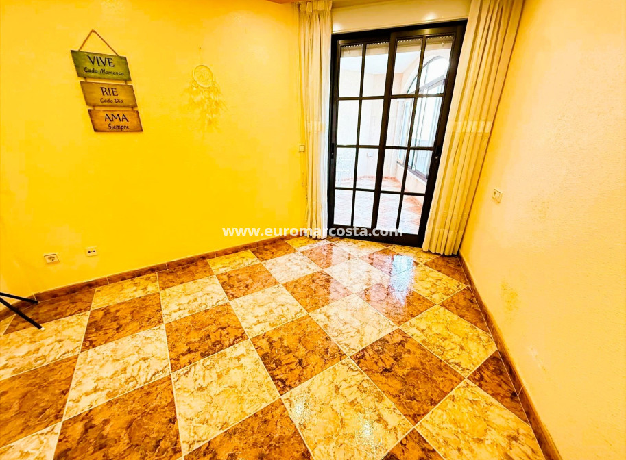 Sale - Apartment / flat - Guardamar del Segura