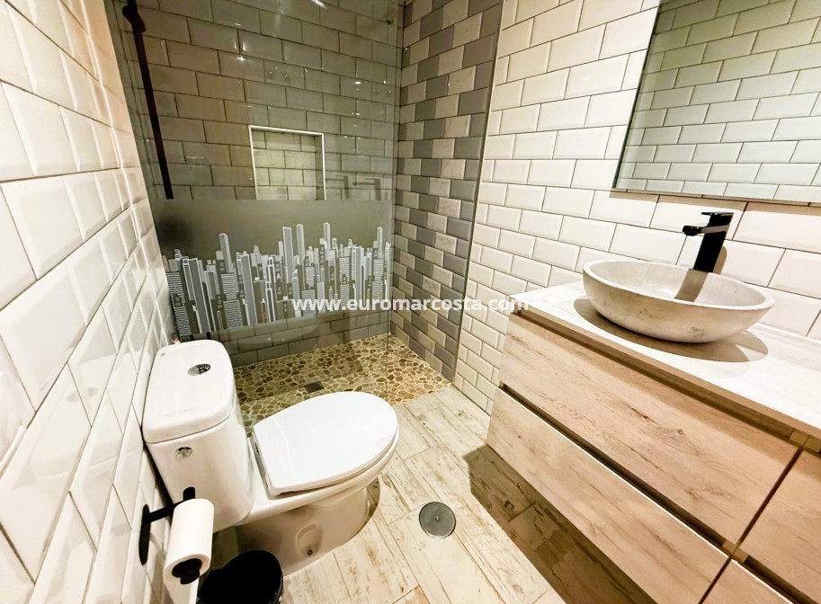 Sale - Apartment / flat - Guardamar del Segura