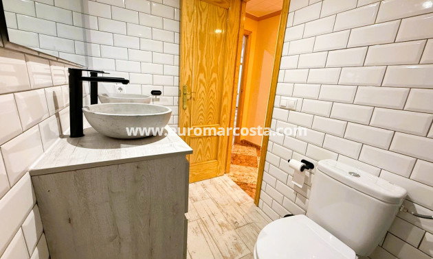 Sale - Apartment / flat - Guardamar del Segura