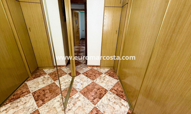 Sale - Apartment / flat - Guardamar del Segura