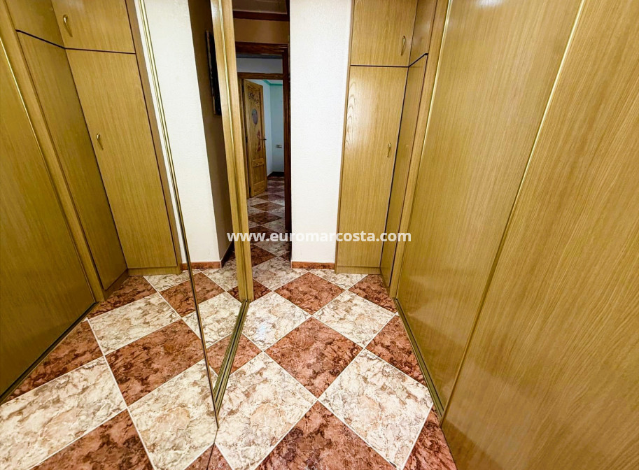 Sale - Apartment / flat - Guardamar del Segura