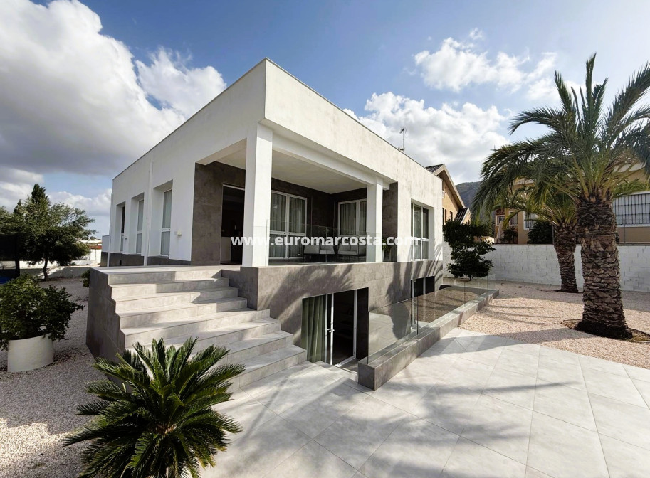 Sale - Villa - Orihuela