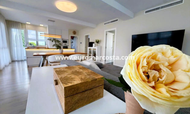 Sale - Villa - Orihuela