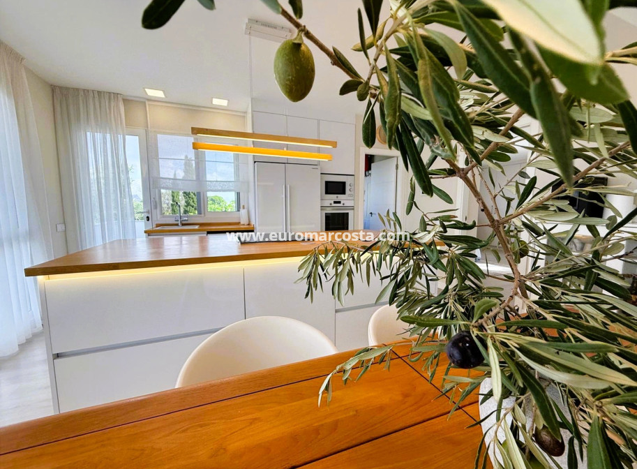 Sale - Villa - Orihuela