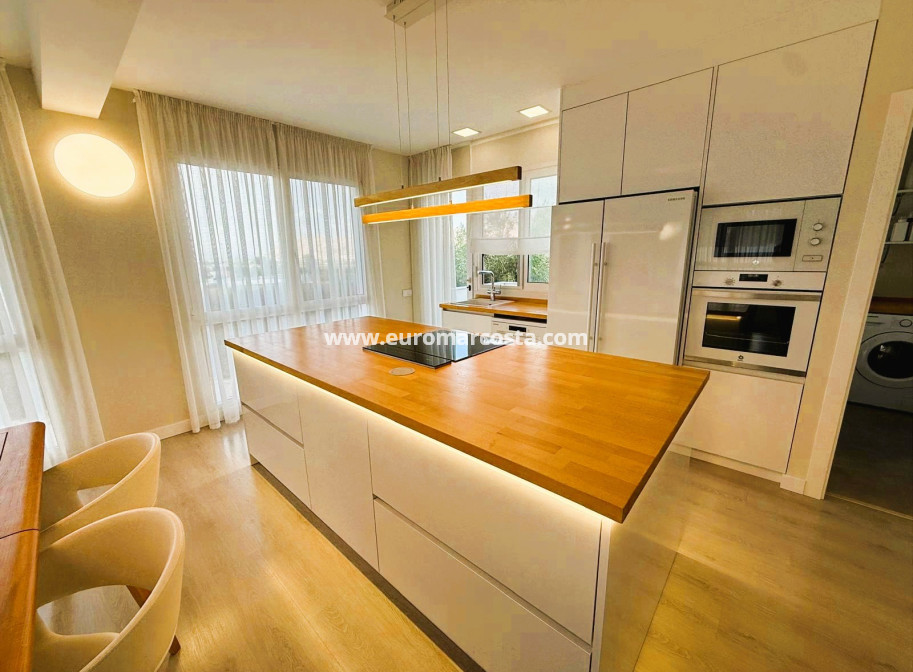 Sale - Villa - Orihuela