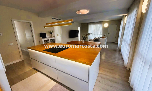 Sale - Villa - Orihuela