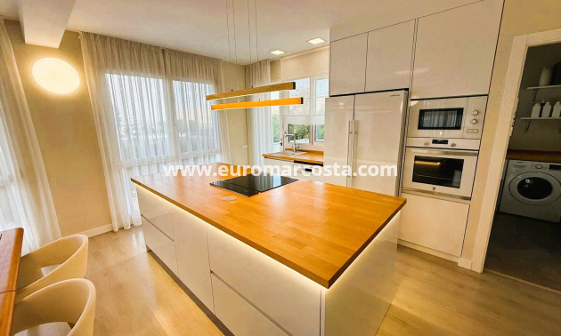 Sale - Villa - Orihuela