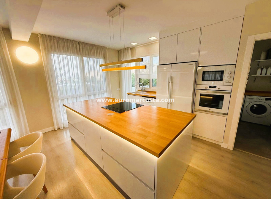 Sale - Villa - Orihuela