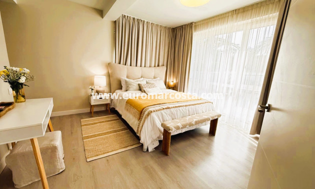 Sale - Villa - Orihuela