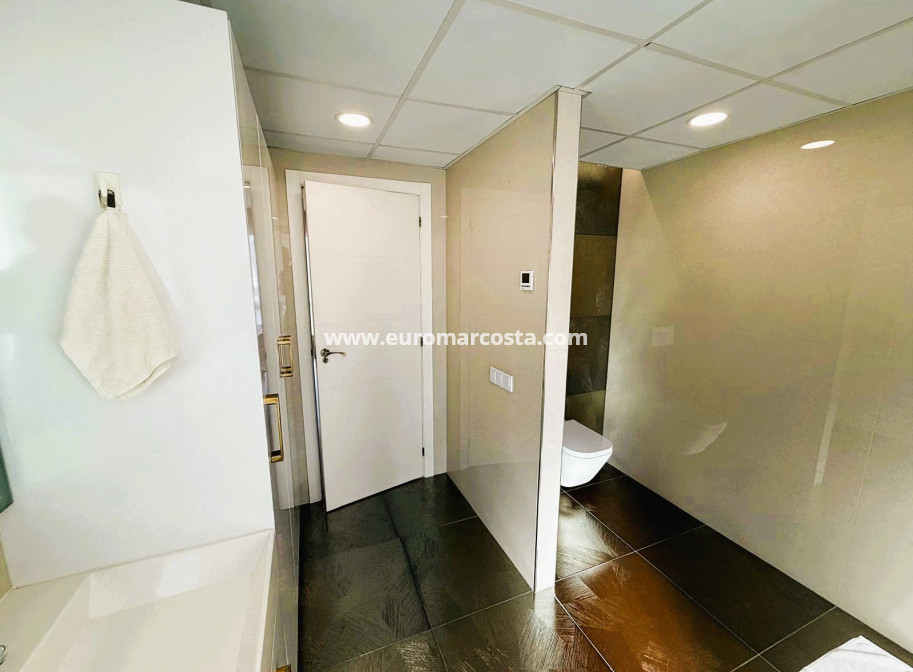 Sale - Villa - Orihuela