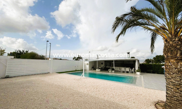 Sale - Villa - Orihuela