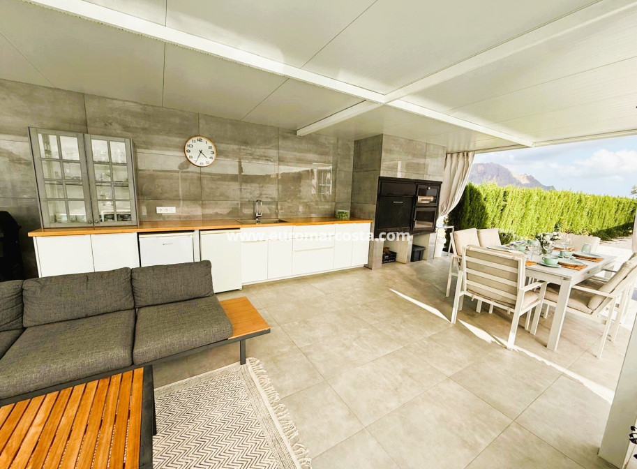 Sale - Villa - Orihuela