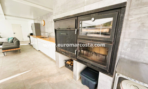 Sale - Villa - Orihuela