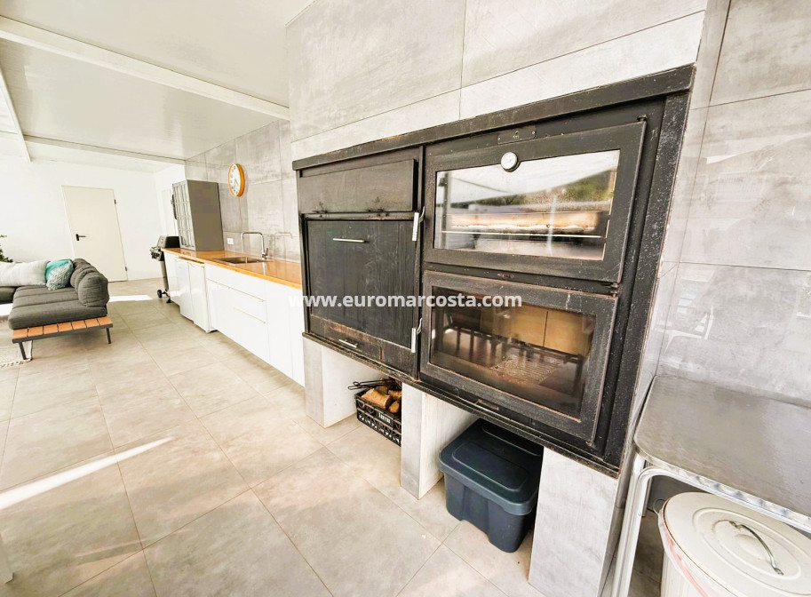 Sale - Villa - Orihuela