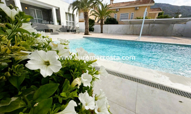 Sale - Villa - Orihuela