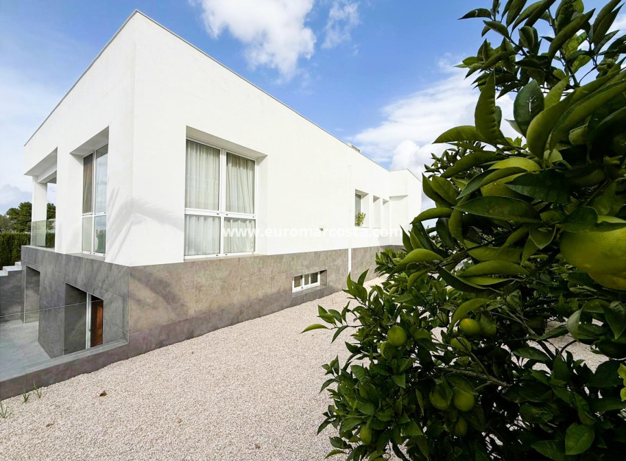 Sale - Villa - Orihuela