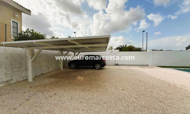 Sale - Villa - Orihuela