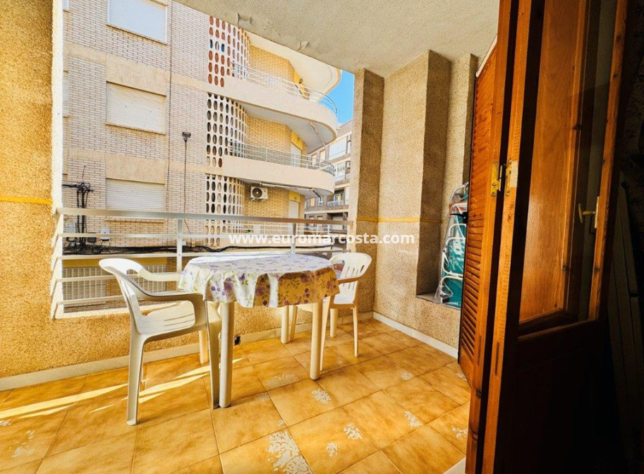 Sale - Apartment / flat - La Mata