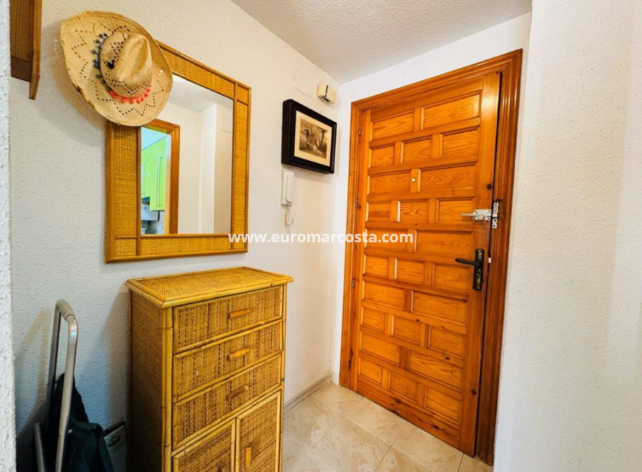Sale - Apartment / flat - La Mata