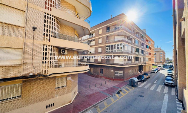 Sale - Apartment / flat - La Mata