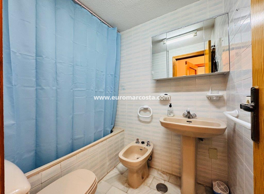 Sale - Apartment / flat - La Mata