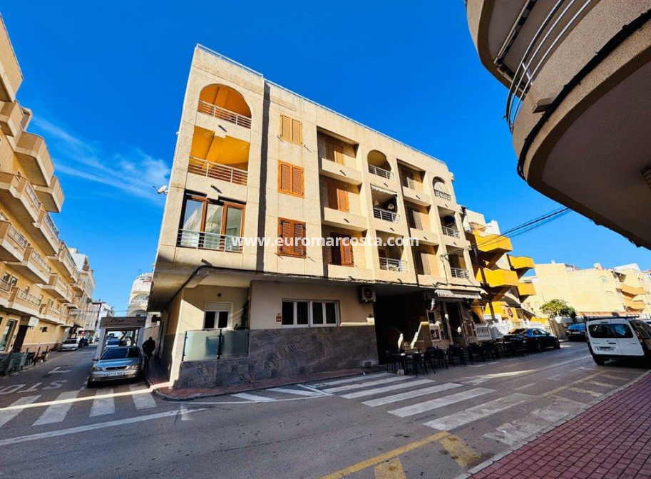 Sale - Apartment / flat - La Mata