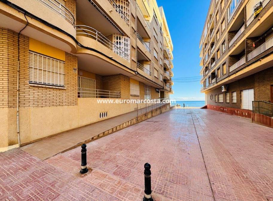 Sale - Apartment / flat - La Mata