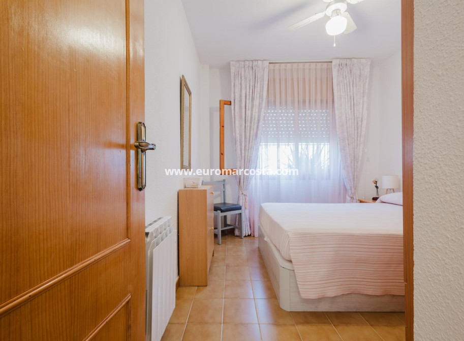 Objekte zum Wiederverkauf - Bungalow - Torrevieja - TORREVIEJA