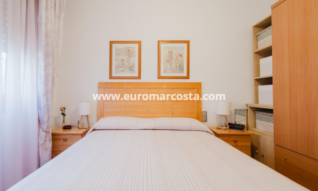 Objekte zum Wiederverkauf - Bungalow - Torrevieja - TORREVIEJA