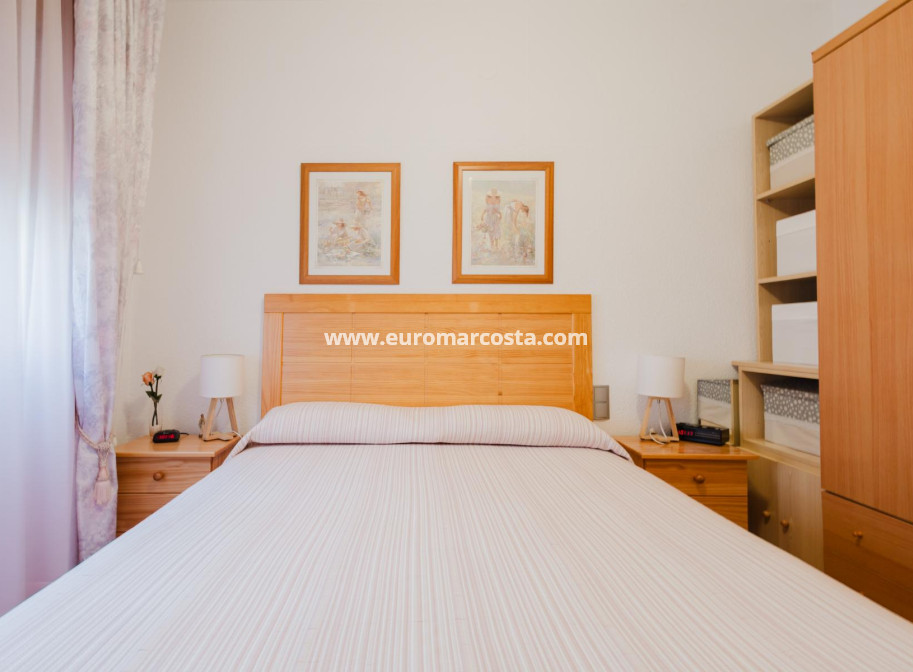 Objekte zum Wiederverkauf - Bungalow - Torrevieja - TORREVIEJA