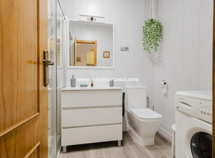 Objekte zum Wiederverkauf - Bungalow - Torrevieja - TORREVIEJA