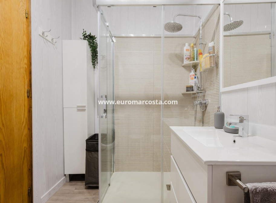 Objekte zum Wiederverkauf - Bungalow - Torrevieja - TORREVIEJA