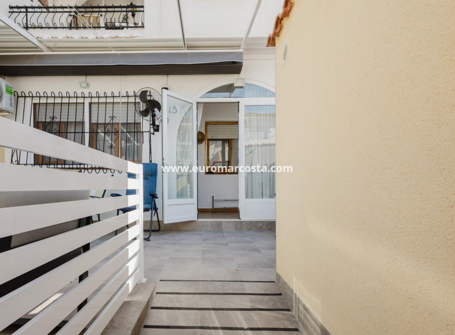 Objekte zum Wiederverkauf - Bungalow - Torrevieja - TORREVIEJA